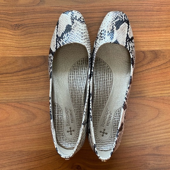 BareTraps Shoes - BARETRAPS Posture “Payge” snake skin flats new without tags Size 7.5